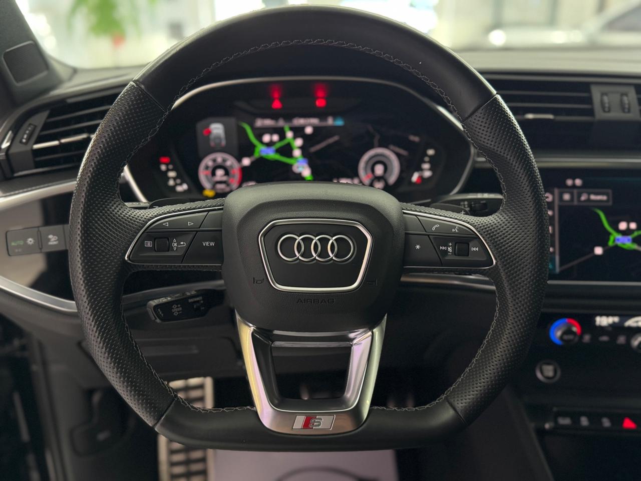Audi Q3 2.0 TDI S-Tronic S-Line Identity Black