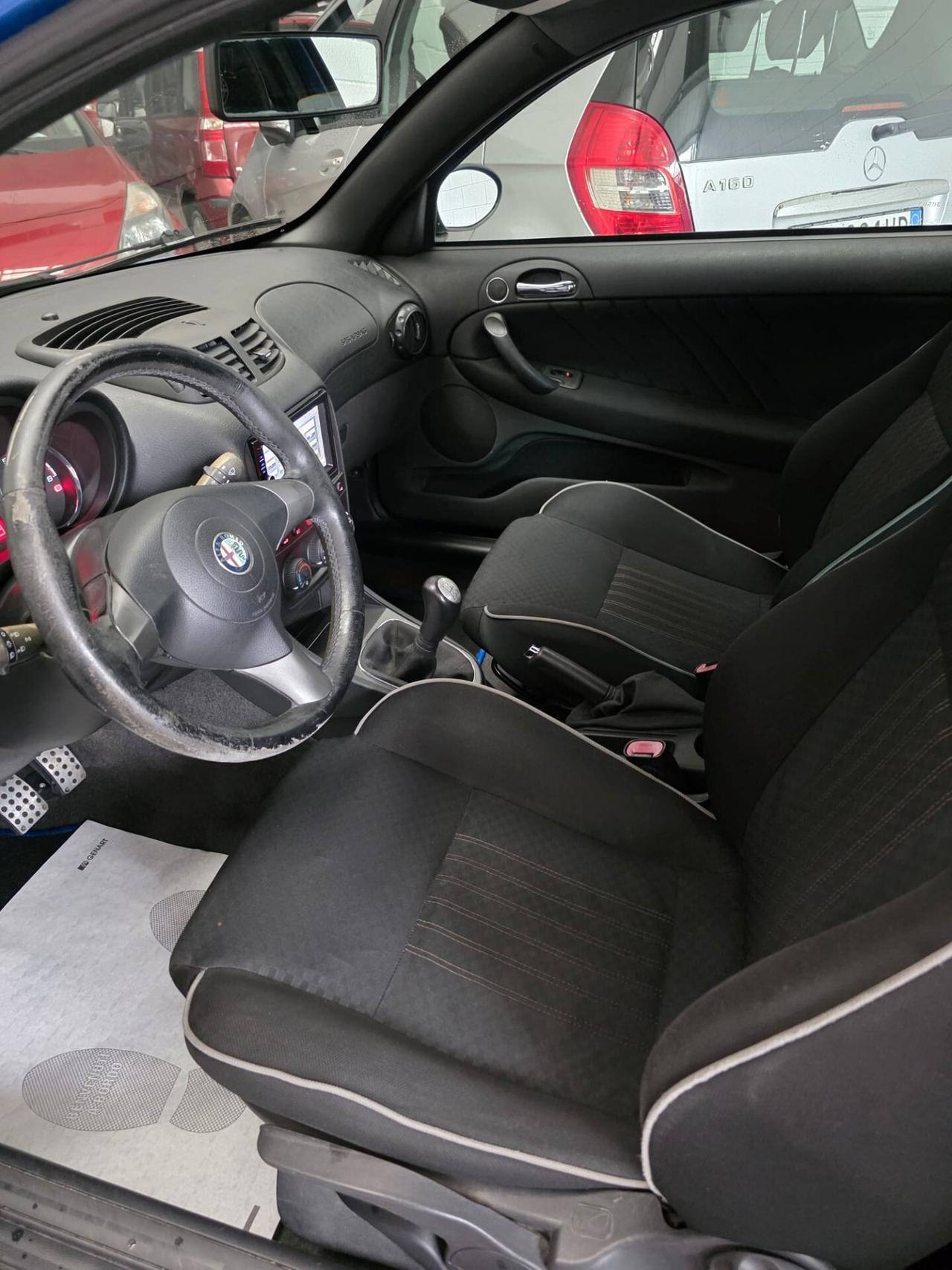 Alfa Romeo 147 1.6 TS GPL BLACK LINE