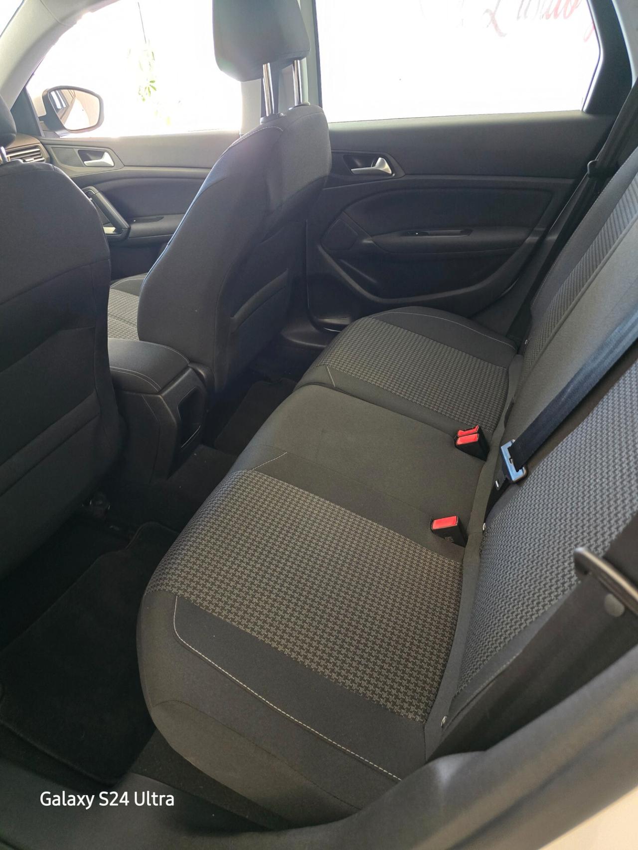 Peugeot 308 BlueHDi 130 S&S EAT8 SW Active Business