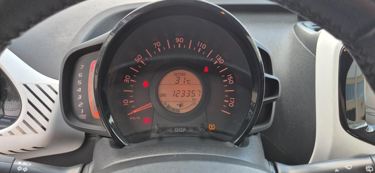 Peugeot 108 VTi 68 5 porte Active TOP NEOPATENTATI