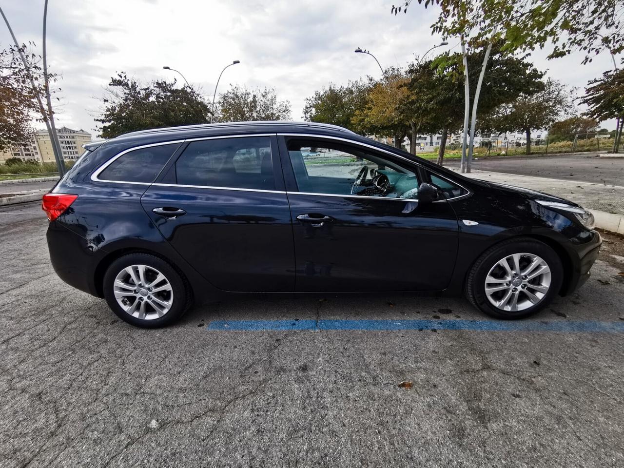 Kia Ceed Sportswagon cee'd 1.6 CRDi 128 CV SW Stop&Go high tech