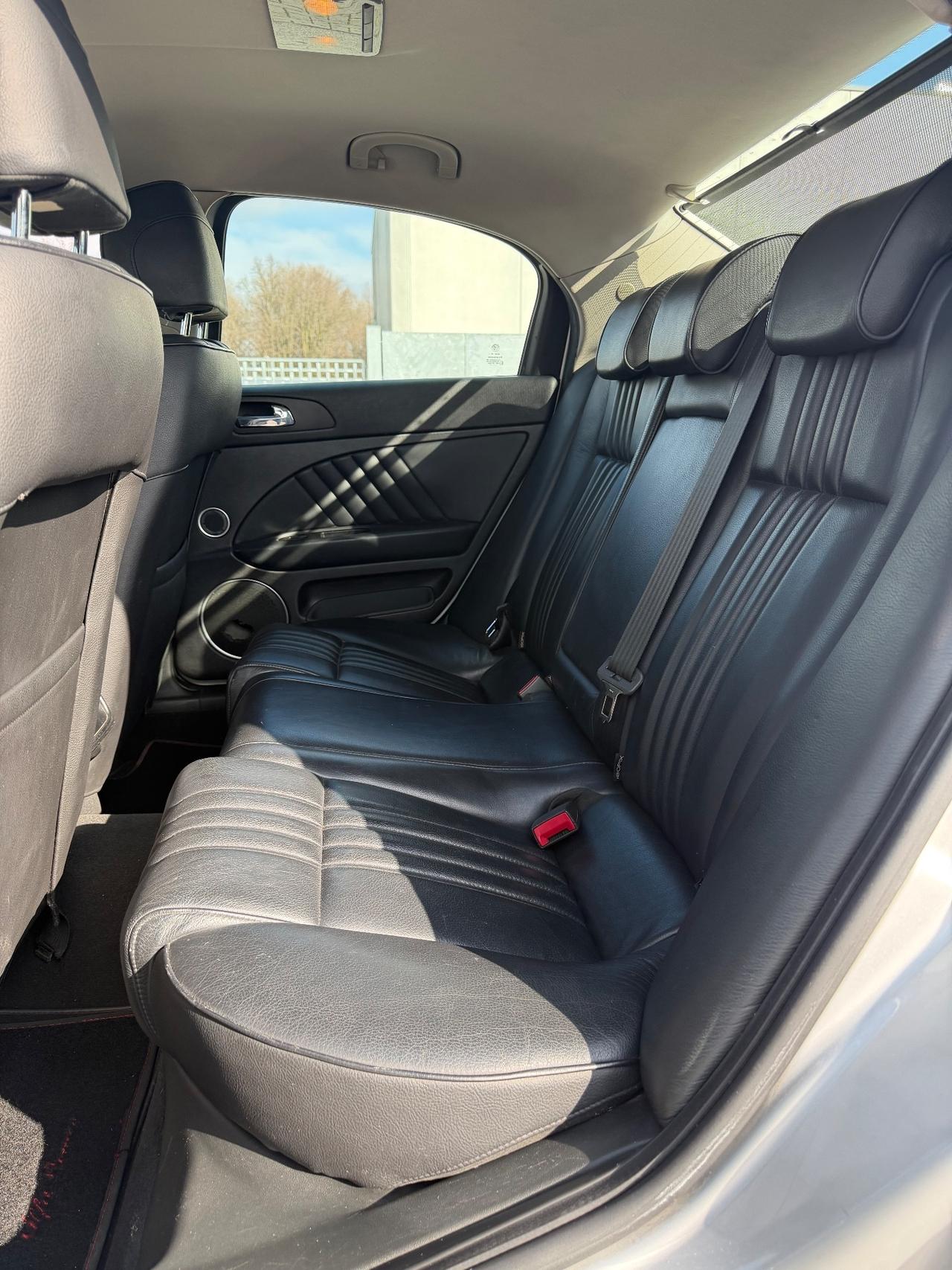 Alfa Romeo 159 2.4 JTDm 20V Exclusive