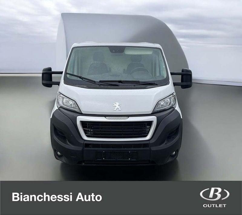 Peugeot Boxer 335 2.2 BlueHDi 140 S&S PLM Cabinato