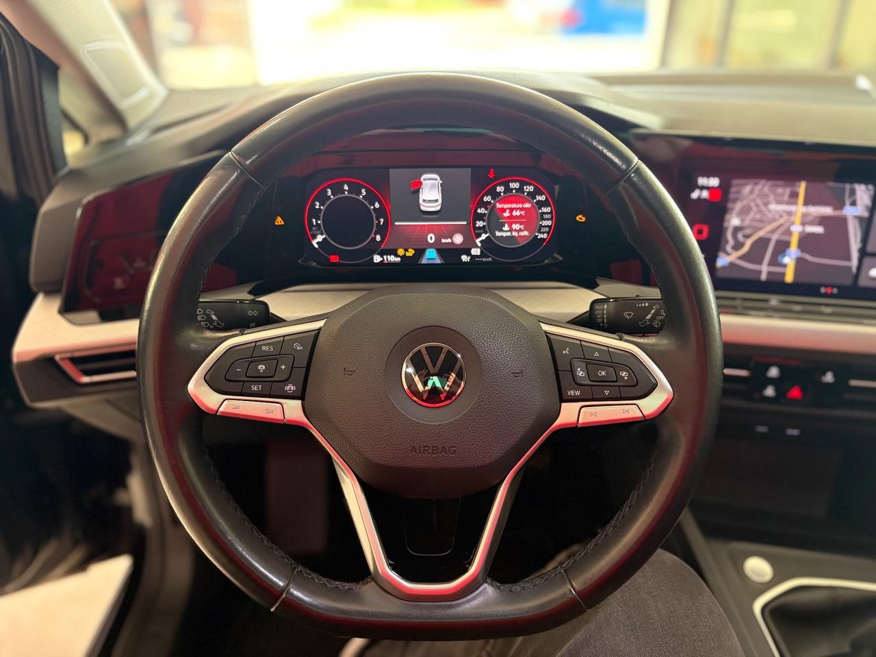 Volkswagen Golf 1.0 110 cv TSI EVO Life permute finanziamenti