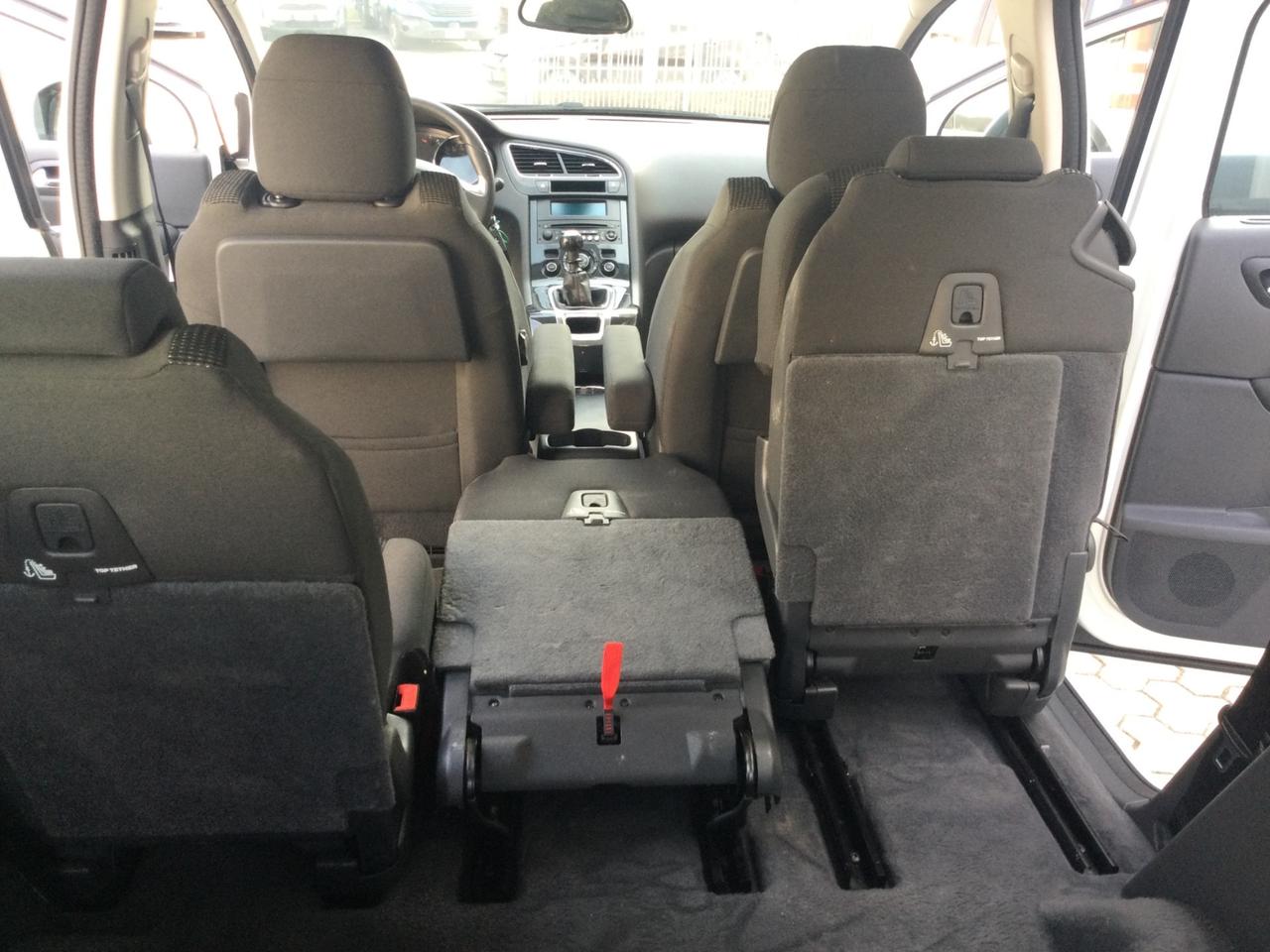 Peugeot 5008 1.6 HDi 115CV Allure