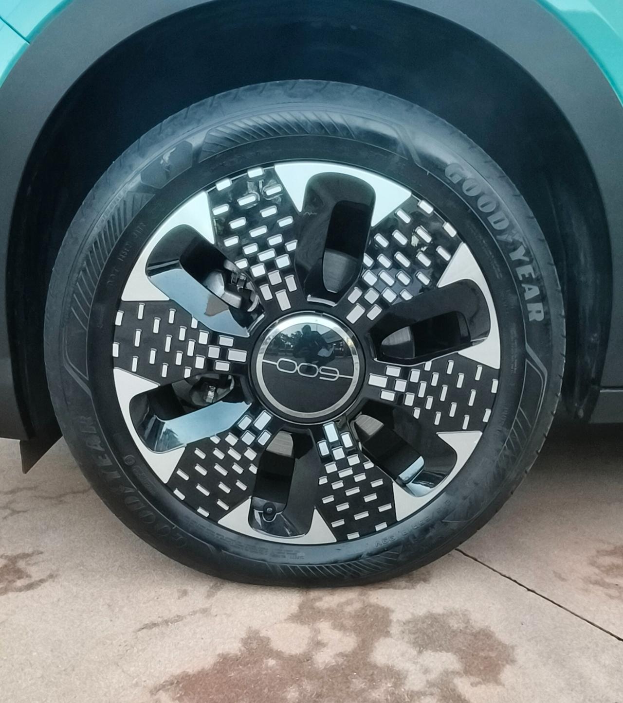 Fiat 600 Hybrid 110 CV DCT MHEV La Prima