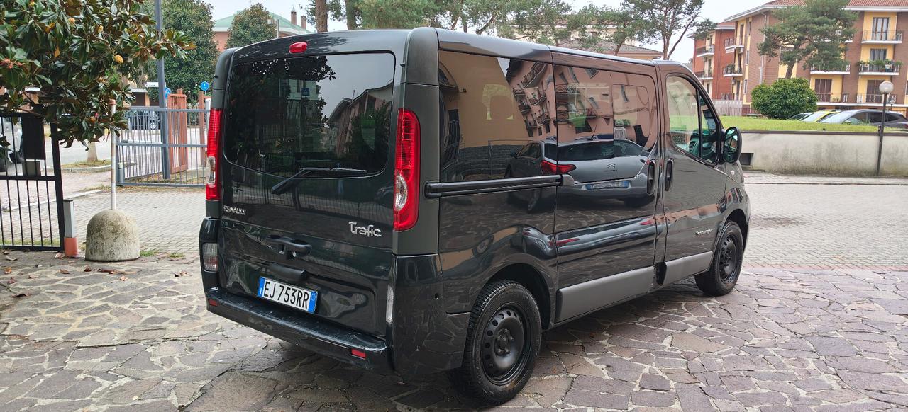Renault Trafic 2.0 dCi/115 Aut 5 posti-autocarro