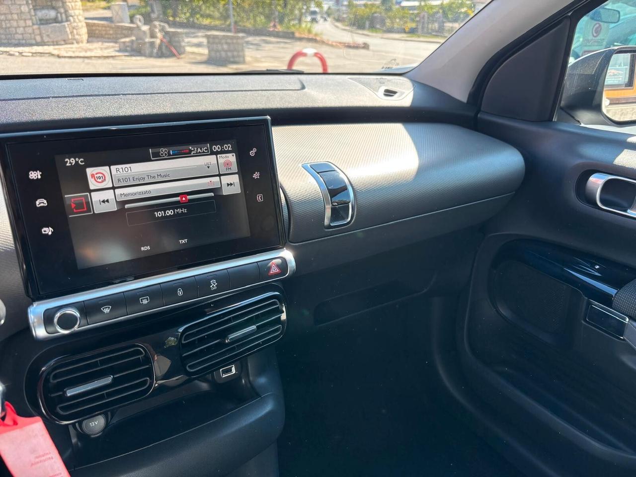Citroen C4 Cactus BlueHDi 100 Shine