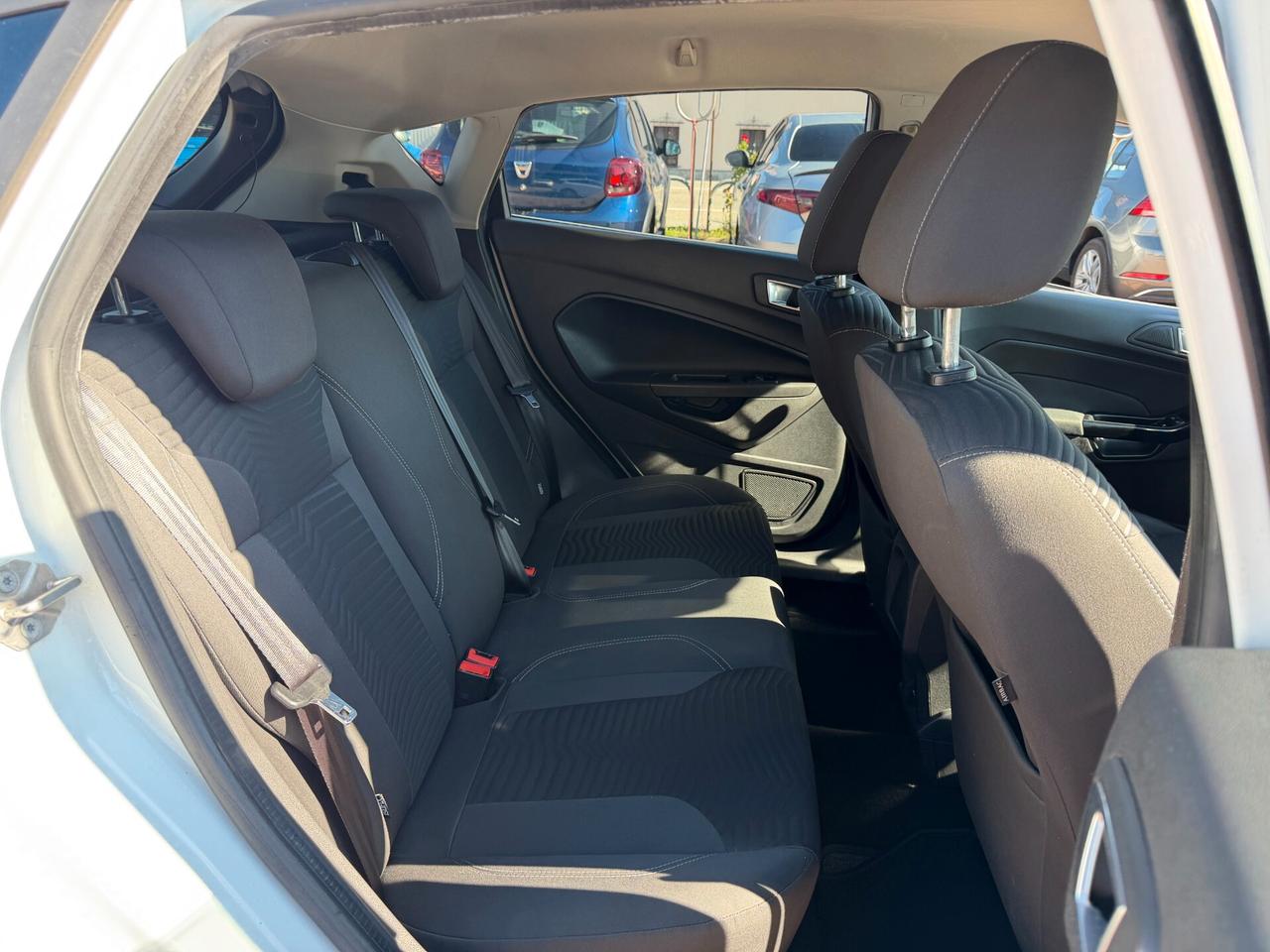 Ford Fiesta 1.5 TDCi 75CV 5 porte Titanium