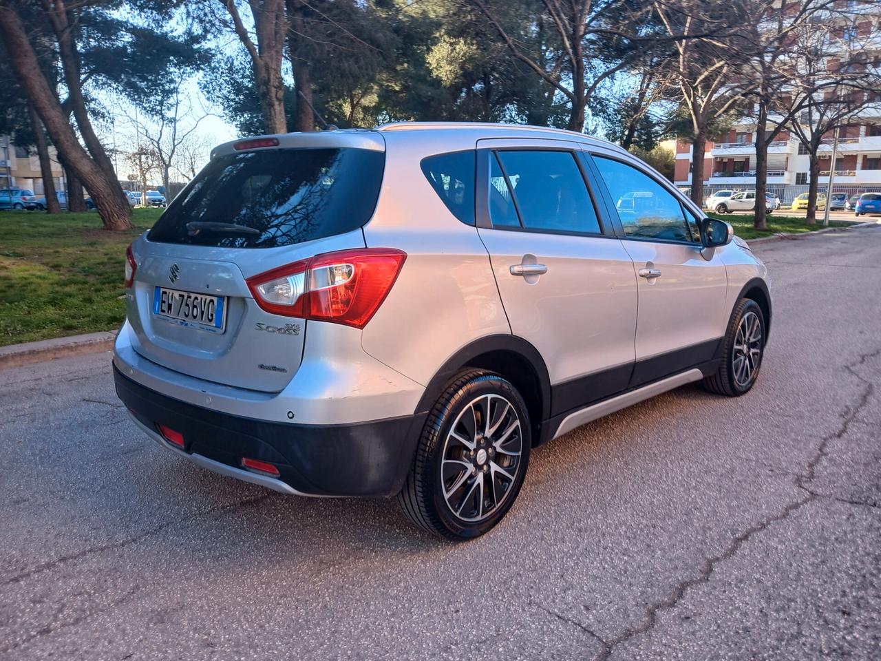 Suzuki S-Cross 1.6 DDiS 4WD All Grip Top