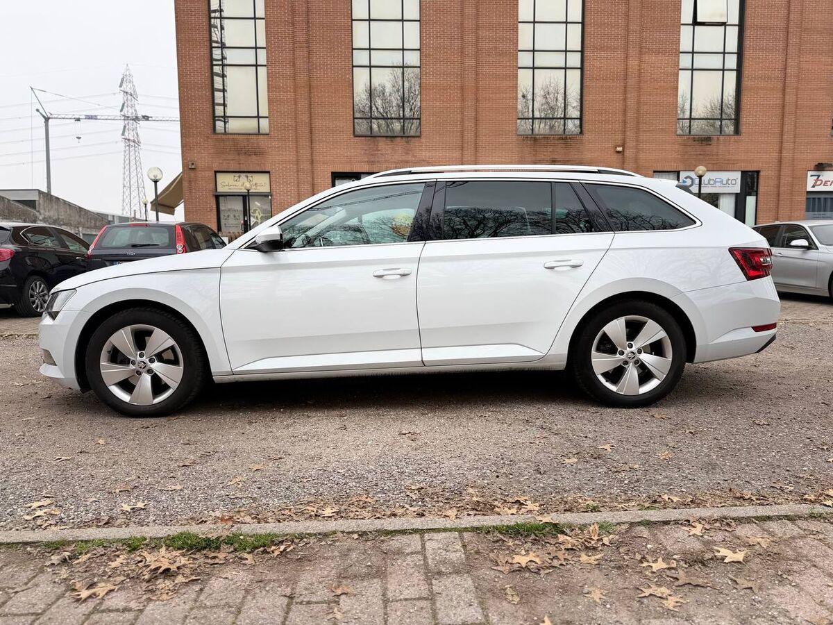 Skoda Superb Wagon Superb wagon 2.0 tdi Style 150cv dsg my18