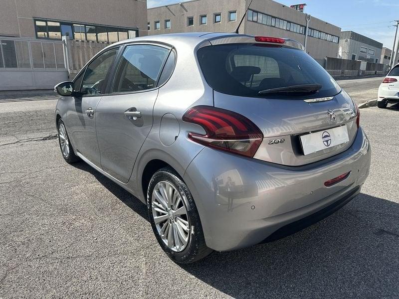 Peugeot 208 1.2 Allure 82cv