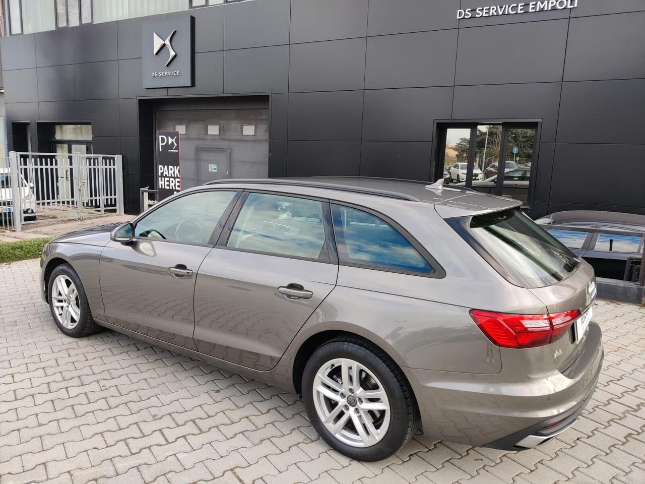 Audi A4 Avant 30 TDI Business IVA ESPOSTA