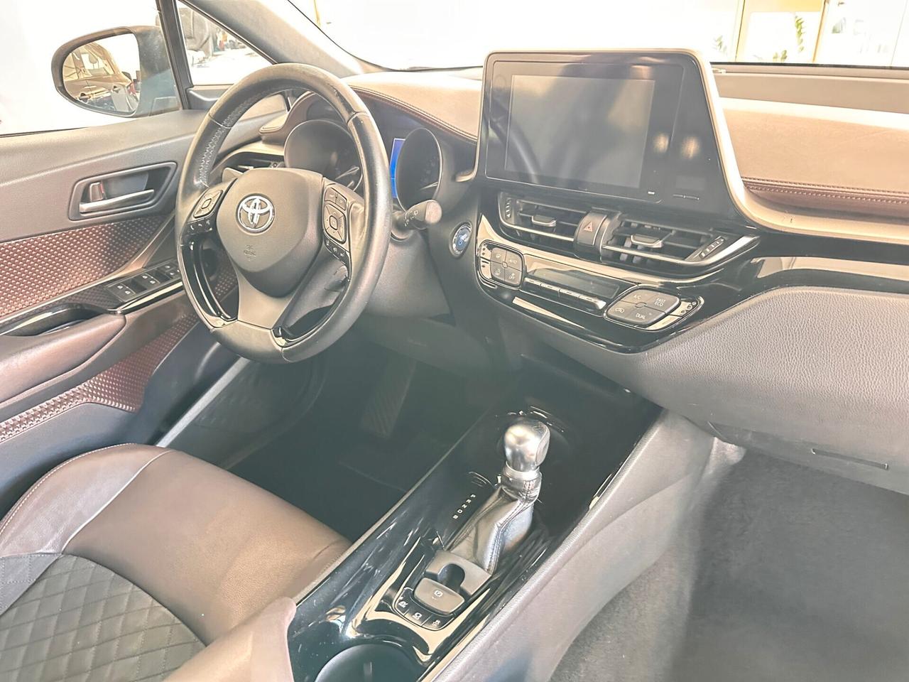 Toyota C-HR 1.8 Hybrid E-CVT Lounge