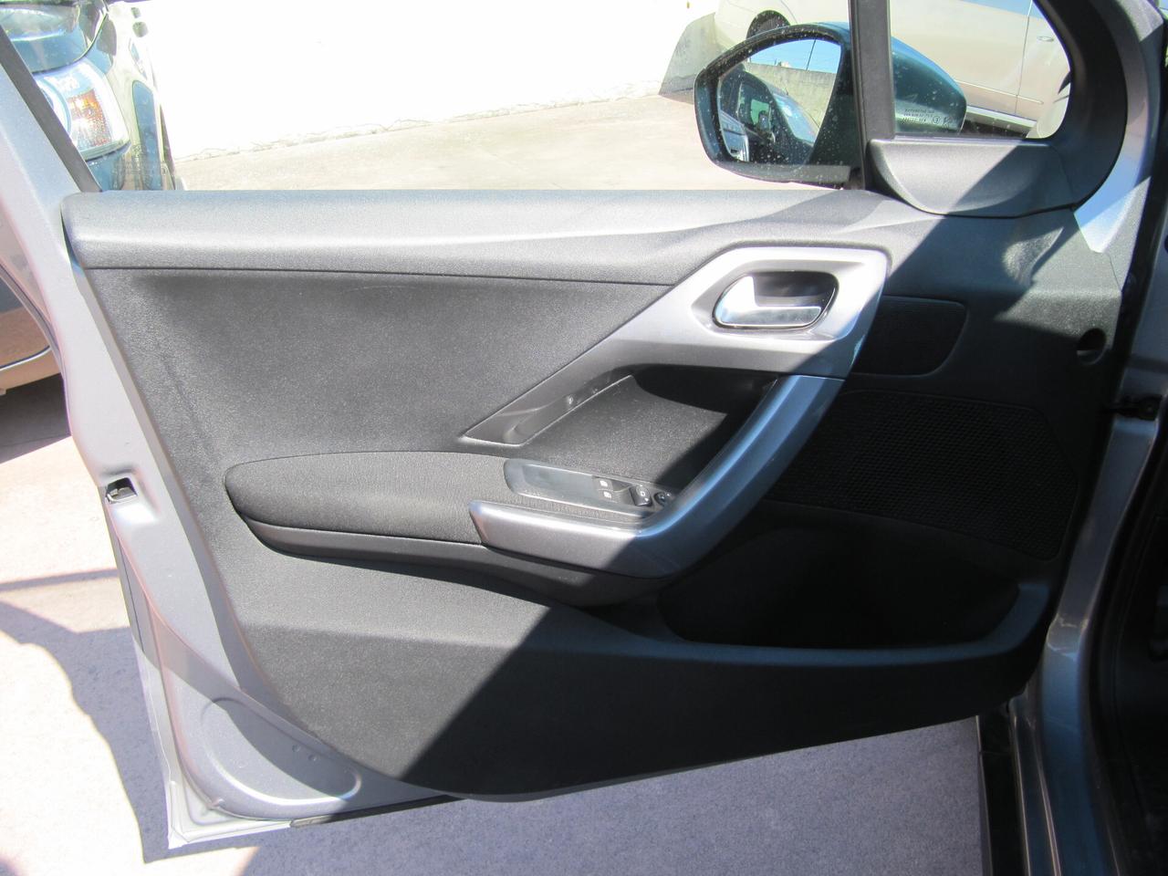 Peugeot 2008 BlueHDi 100 Active