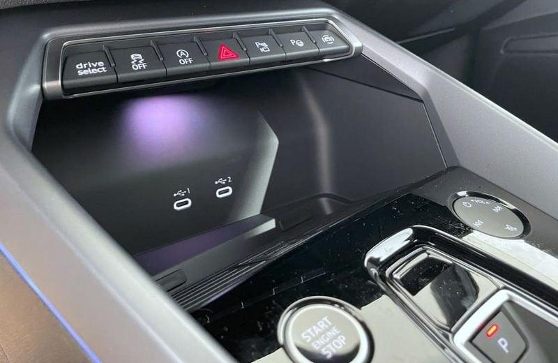 Audi A3 A3 allstreet 35 TDI S tronic Identity Contrast