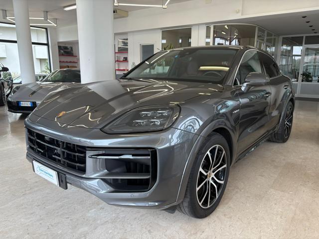PORSCHE Cayenne Coupé 3.0 V6 S E-Hybrid ASSE POST. STERZ.-ACC