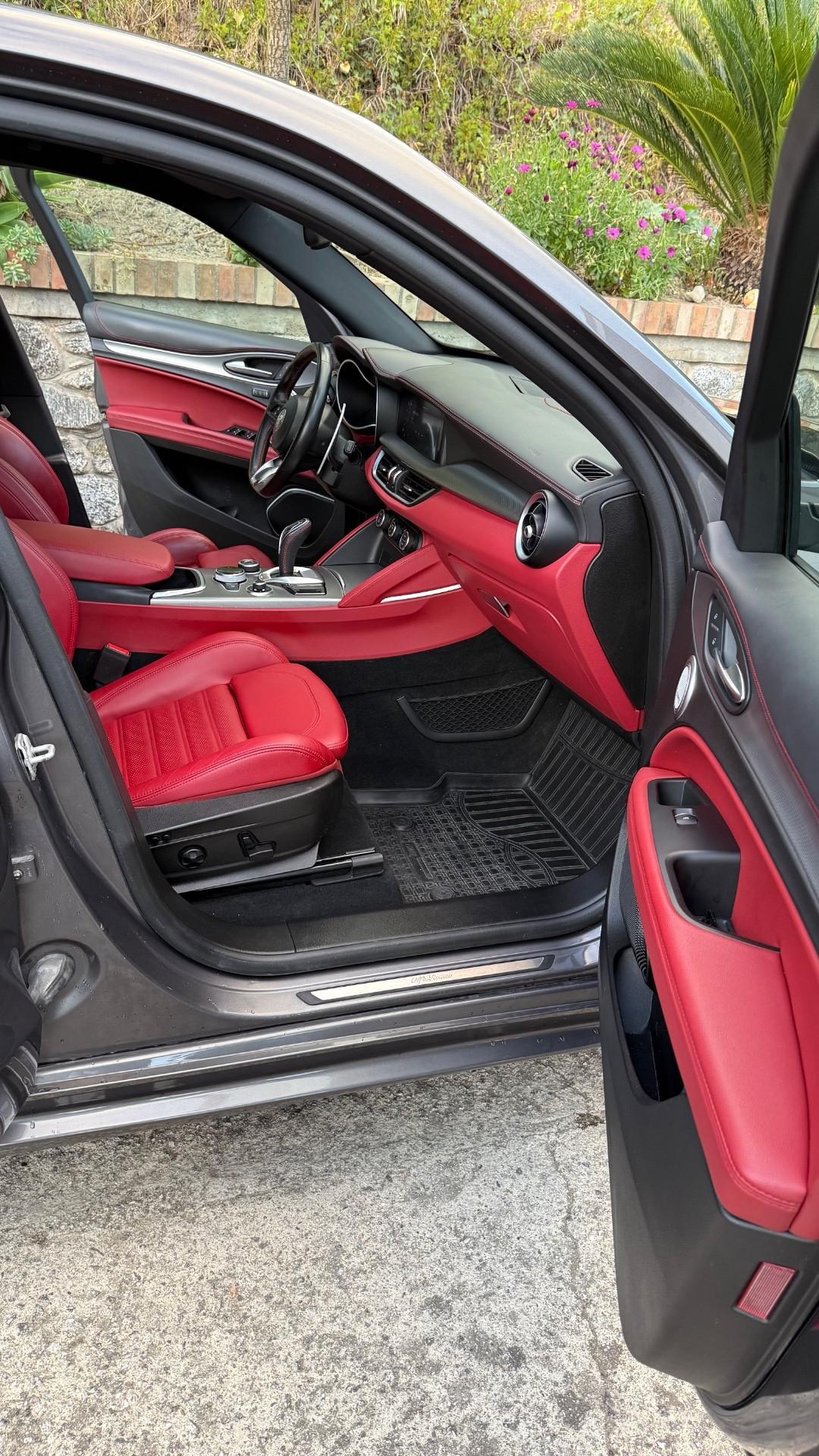 Alfa Romeo Stelvio 2.2 Turbodiesel 210 CV AT8 Q4 Veloce