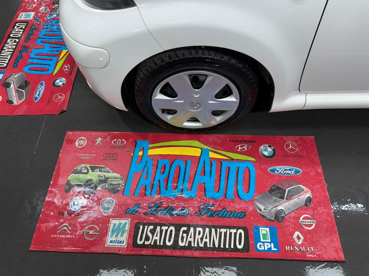 Toyota Aygo 1.0 68cv 5 porte Sol - 2011