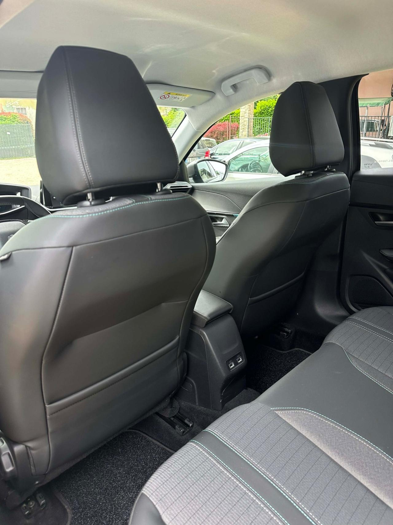 Peugeot 208 100 5P AUTOMATICA ALLURE NAVI 3D COCKPIT FULLOPT