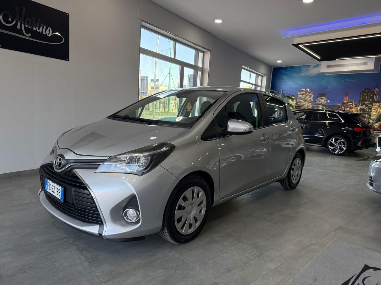 Toyota Yaris 1.0 5 porte Lounge-84.000 Km