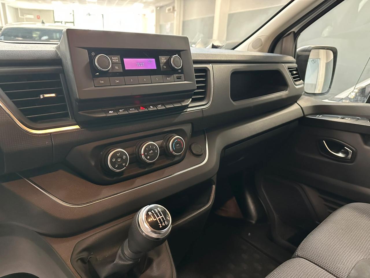 Nissan Primastar 2.0 dCi 110CV PC-TN Bus
