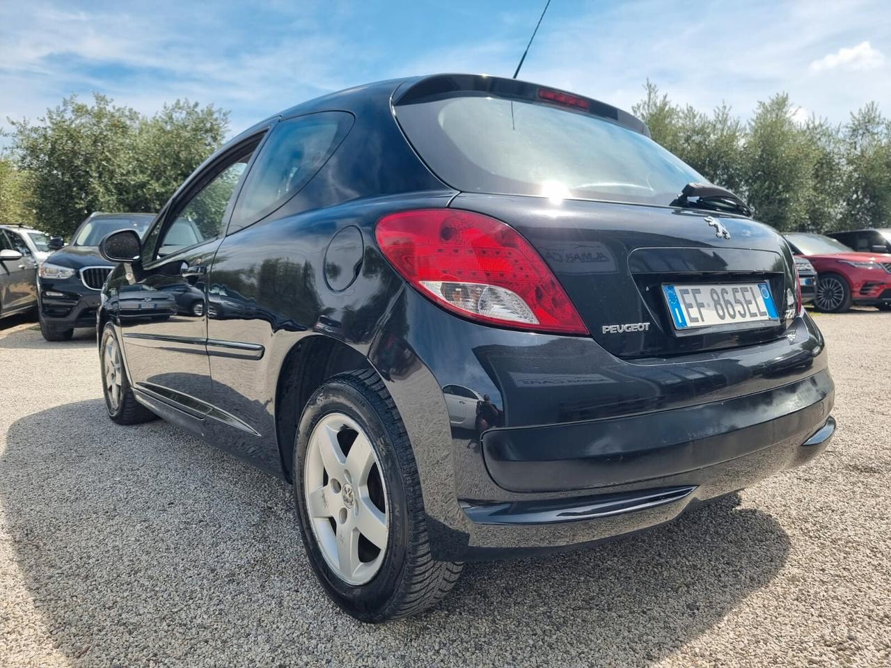 Peugeot 207 1.4 HDi 70CV 3p. Access NEOPATENTATI