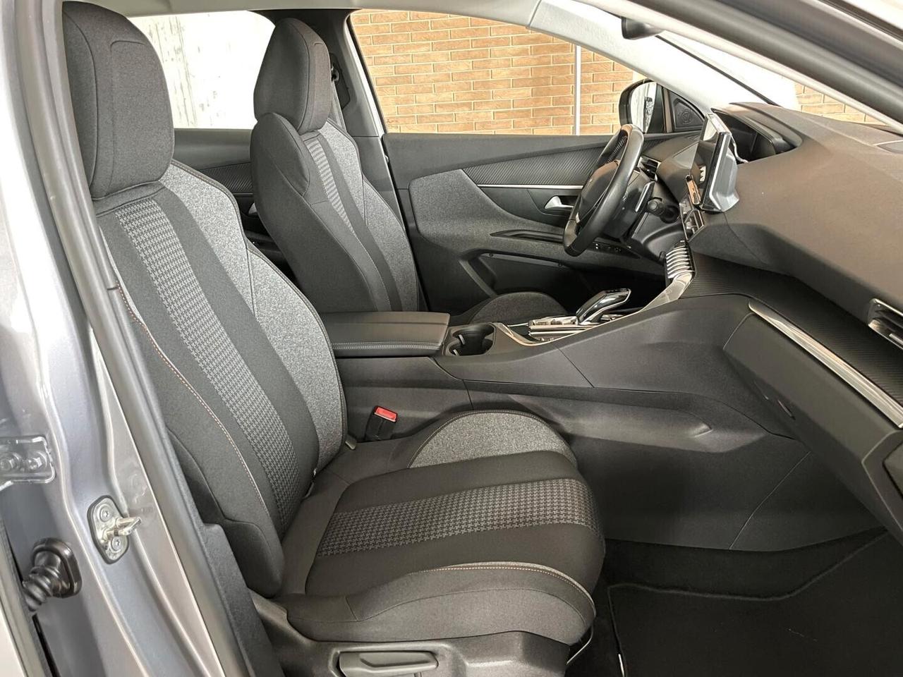 PEUGEOT New 3008 Business - BlueHDi 130cv EAT8 E6D