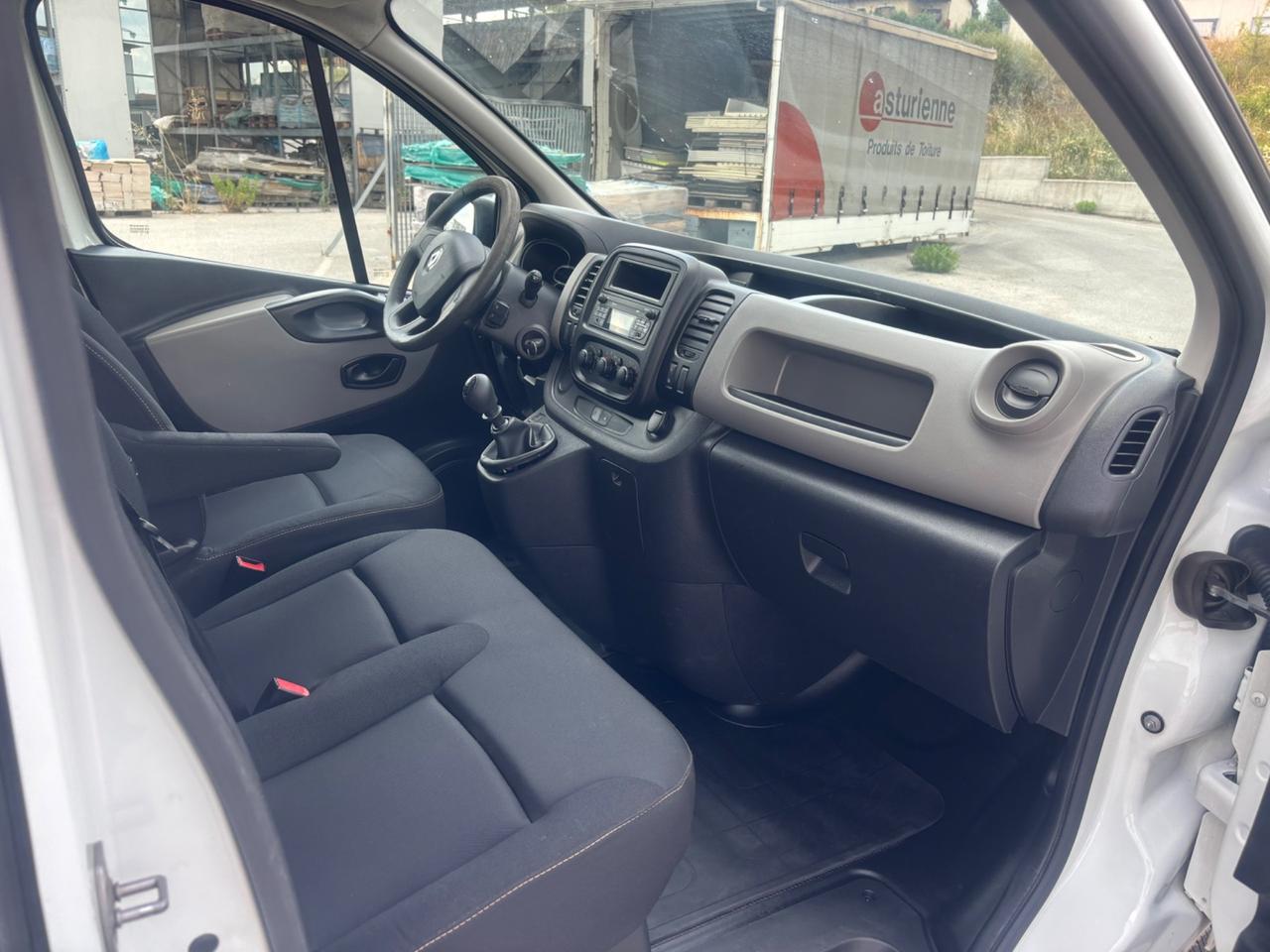 Renault trafic