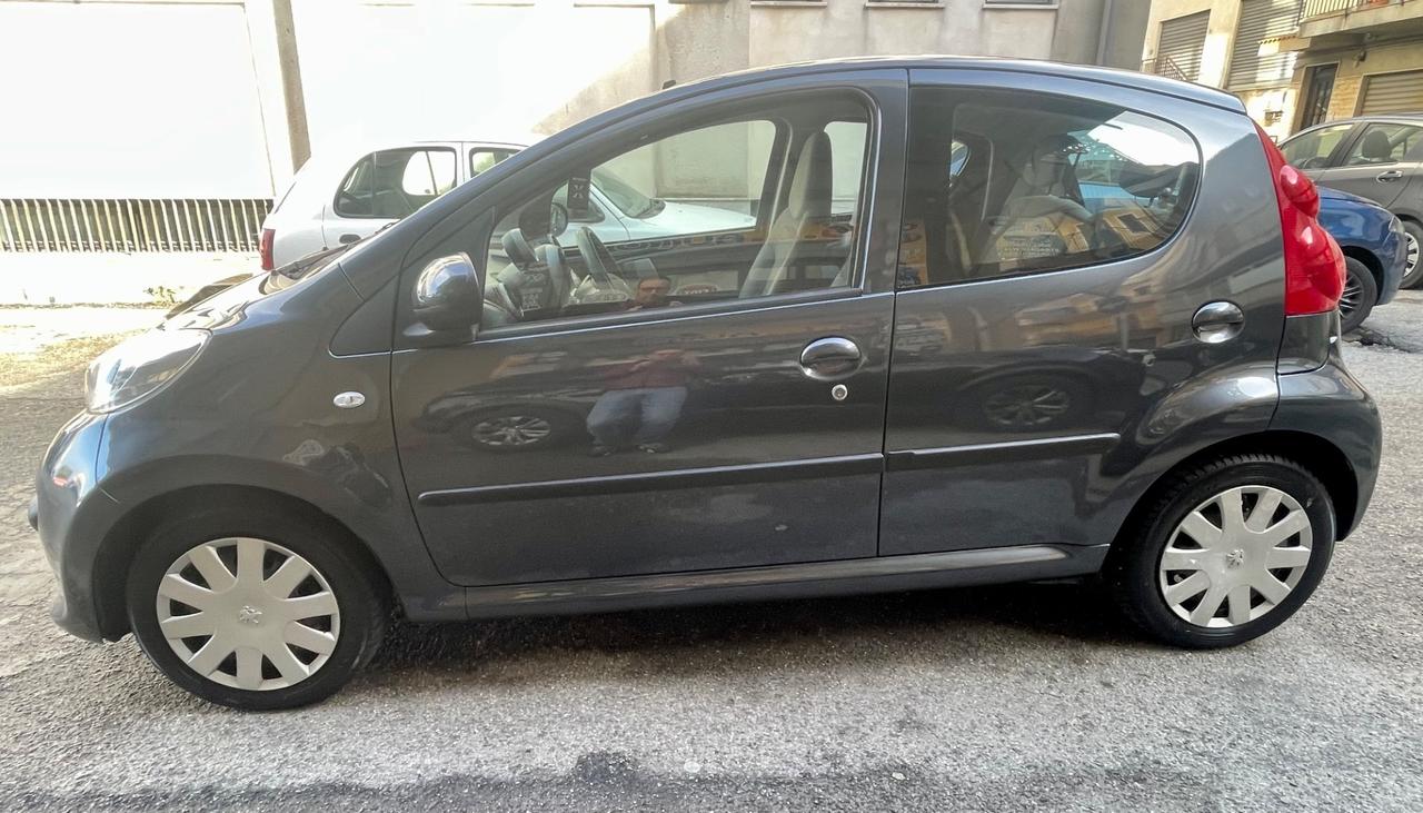 Peugeot 107 1.4 HDi 5p. Plaisir