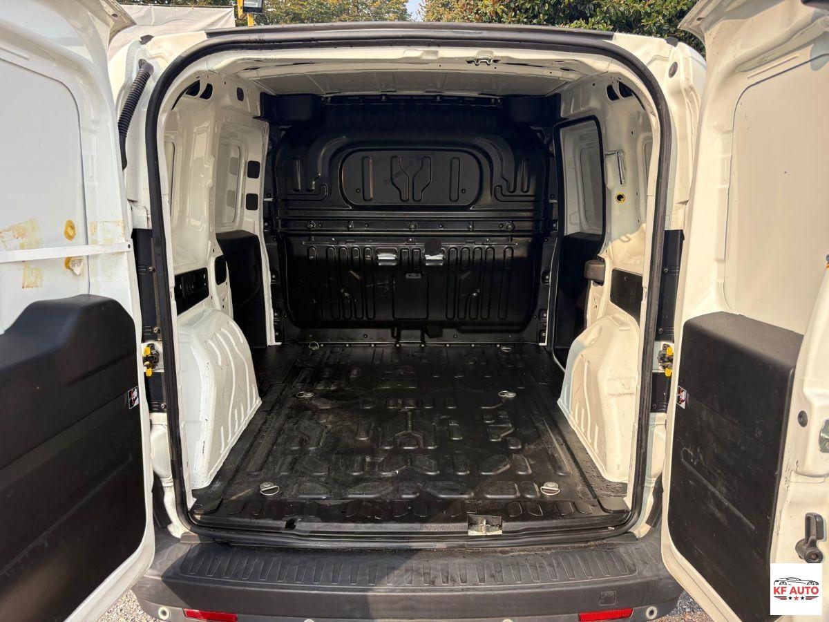 FIAT doblÃ² cargo 1.6 mjt 16v SX 105cv 3p.ti E6