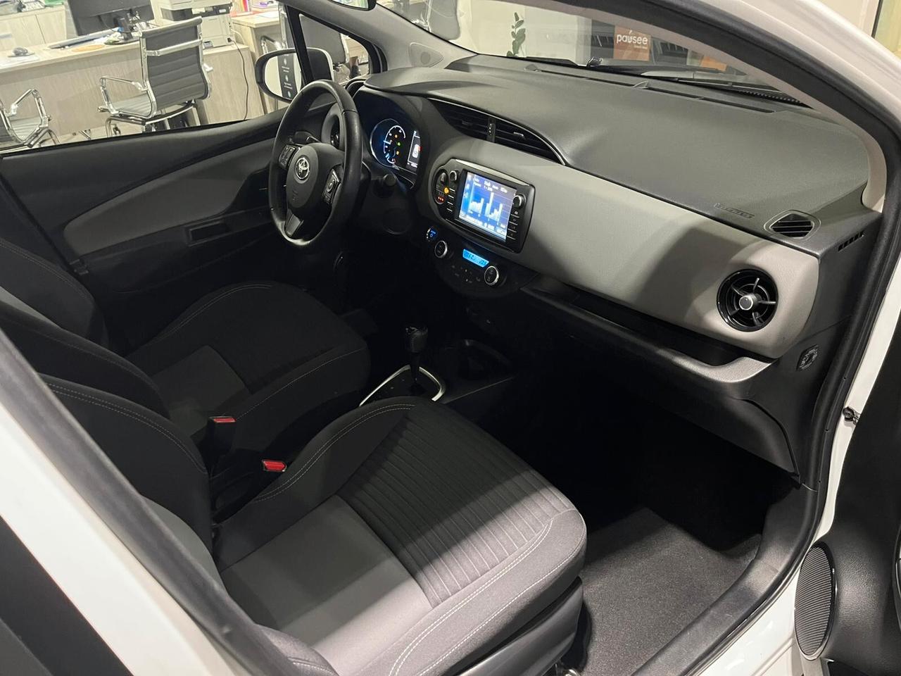 Toyota Yaris 1.5 Hybrid 5 porte Business