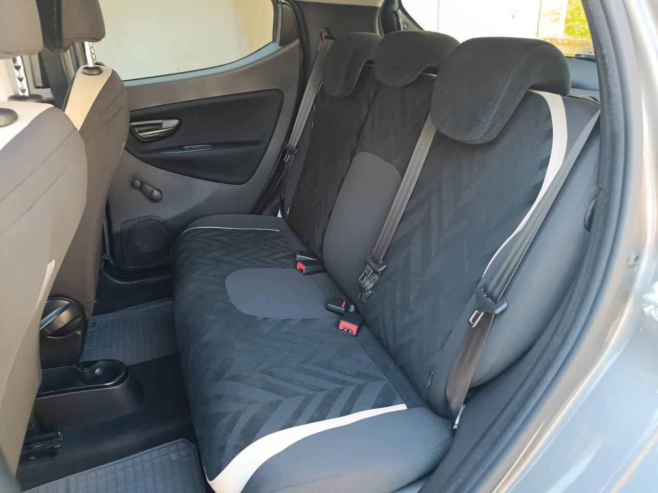 Lancia Ypsilon 1.3 MJT 16V 95 CV 5 porte S&S Gold