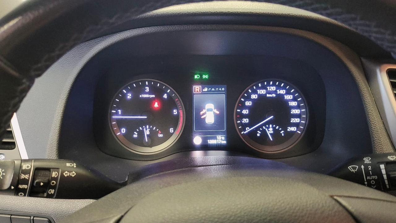 HYUNDAI TUCSON 1.7 CRDi XPossible 2W , (115CV)-OTTIME CONDIZIONI-ADATTA ANCHE A NEO PATENTATI