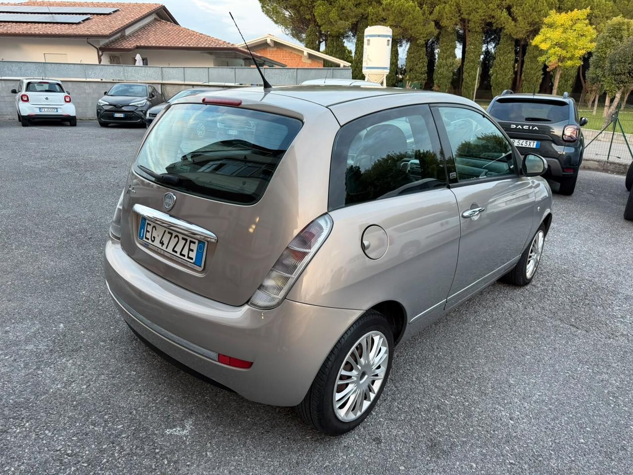 Lancia Ypsilon 1.2 69 CV Argento GPL