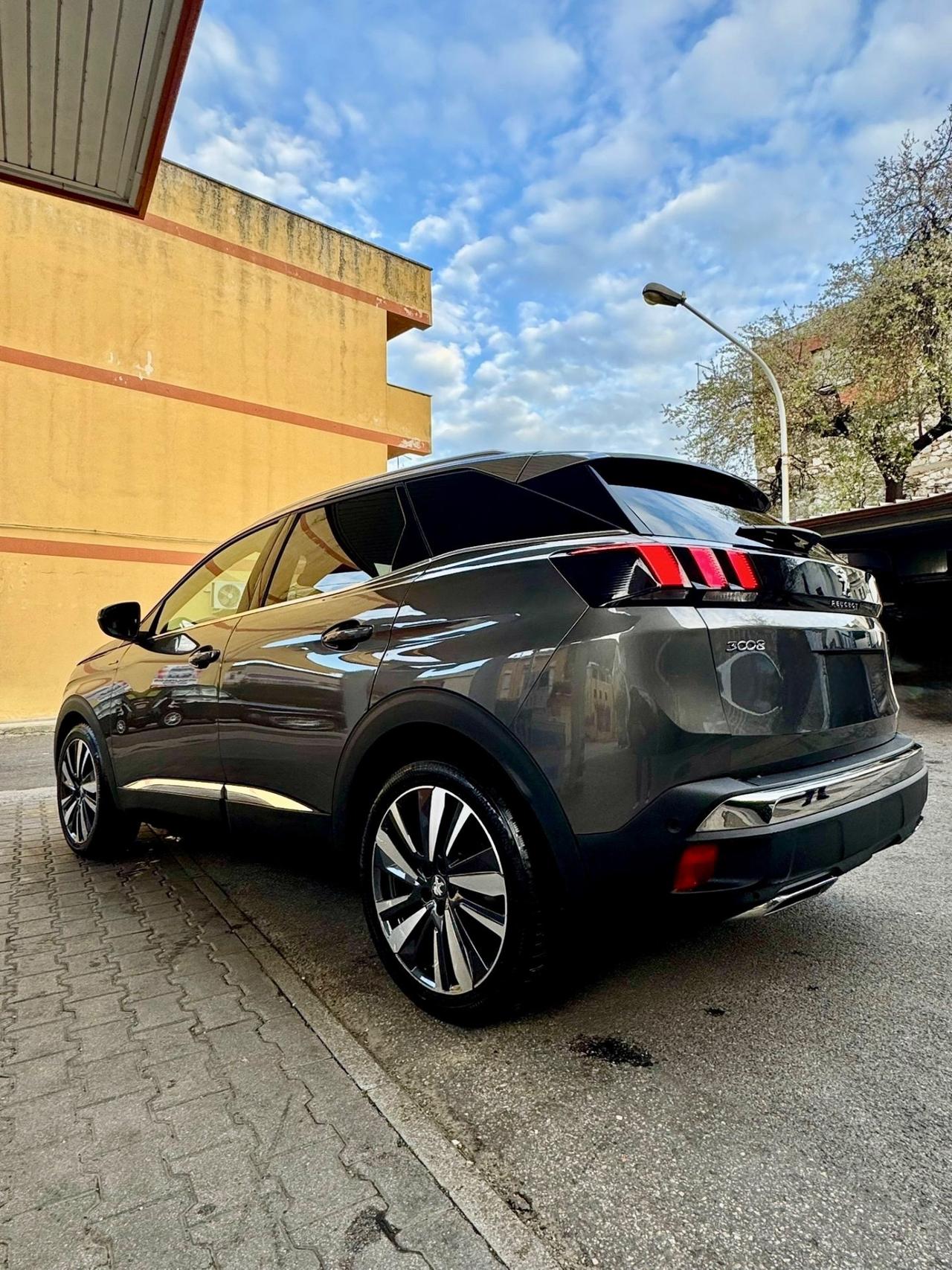 Peugeot 3008 BlueHDi 130 EAT8 GT LINE