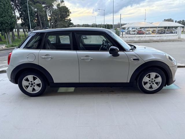 MINI Cooper D 1.5 Cooper D Business 5 porte CARPLAY