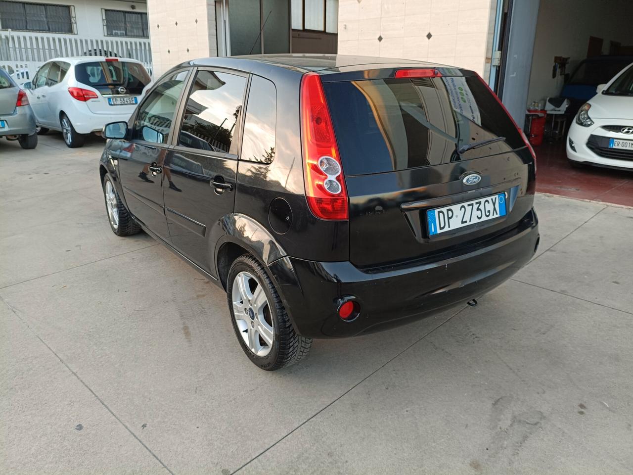 Ford Fiesta 1.2 16V 5p. Ghia