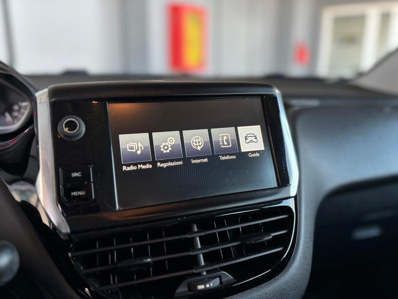 Peugeot 208 5 Porte 208 5p 1.2 puretech Active 82cv