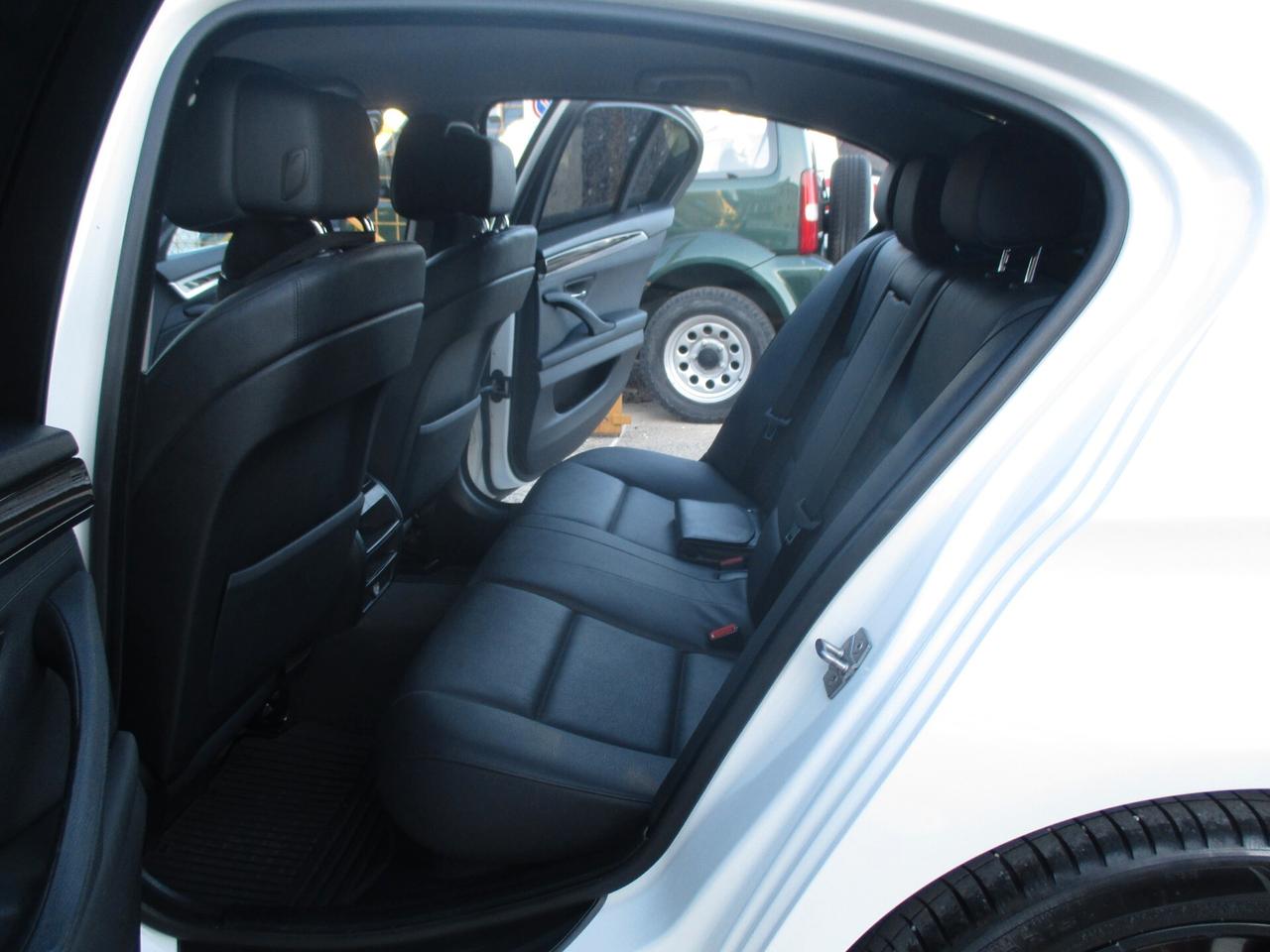 BMW 520 D FUTURA M-PERFORMANCE STRAFULL!!!