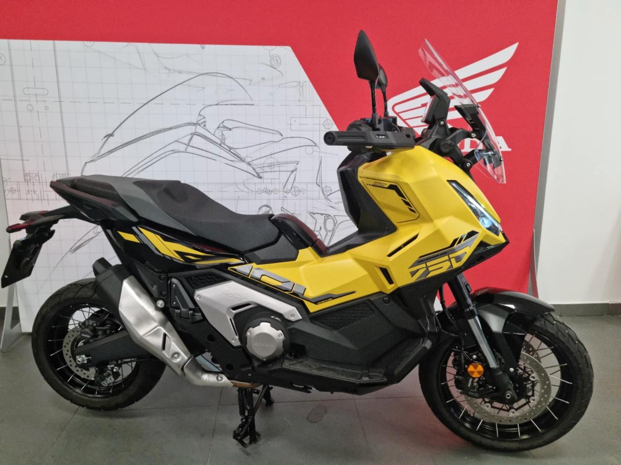 HONDA X-ADV 750 - 2025 - 1957 km