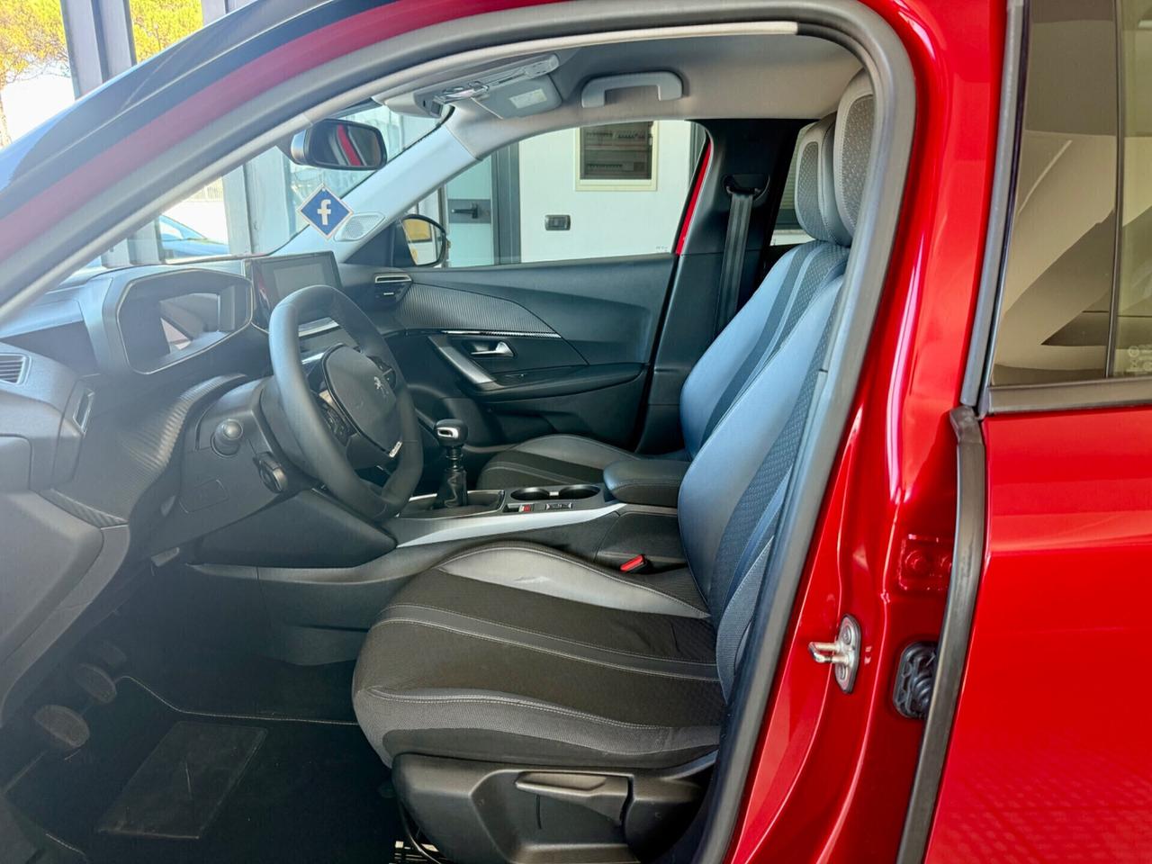 Peugeot 2008 1.5 Diesel 102Cv Allure