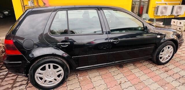 Volkswagen Golf 1.6 16V cat 5 porte Highline