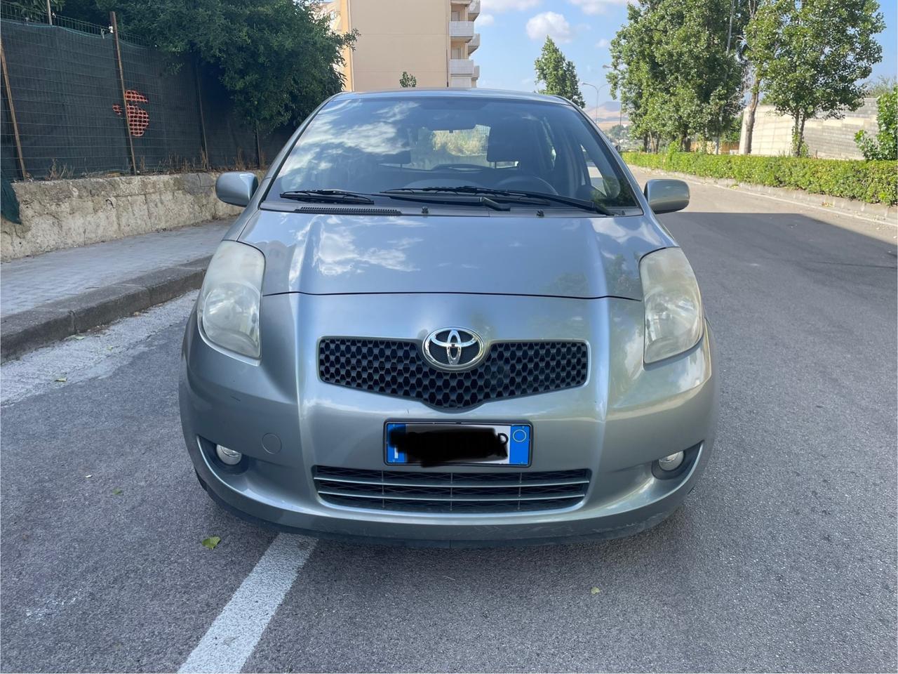 Toyota Yaris 1.4 D-4D 5 porte Sol