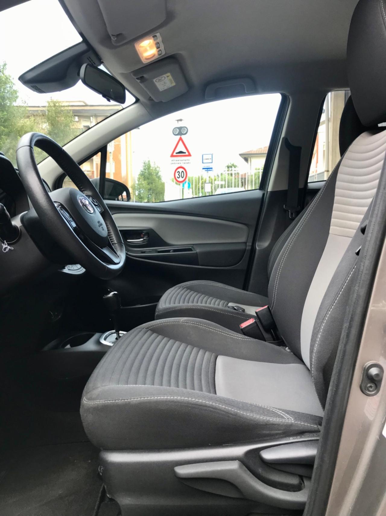 Toyota Yaris 1.5 Hybrid 5 porte Active