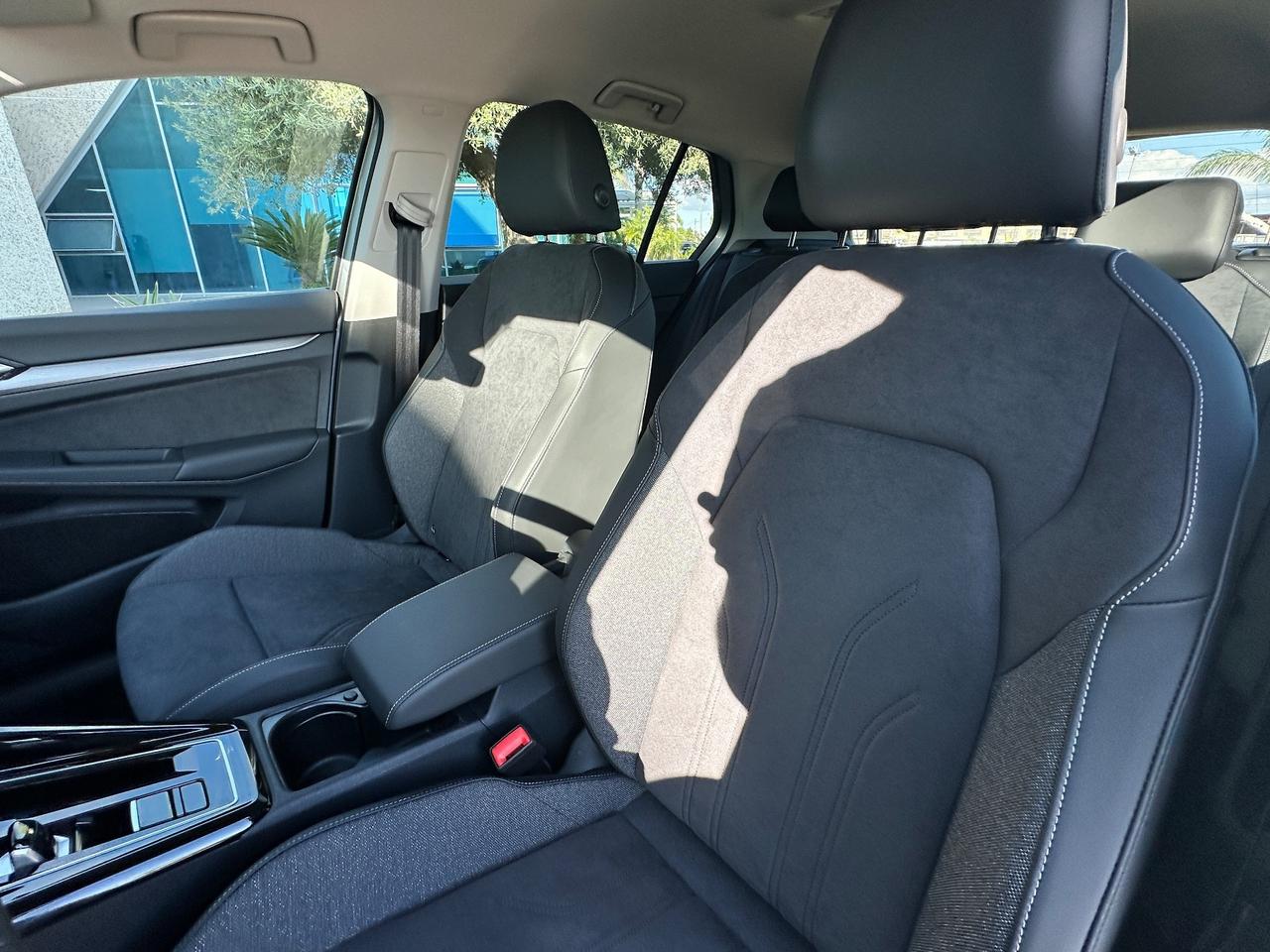 Volkswagen Golf tsi ehybrid dsg possibilità noleggio no scoring