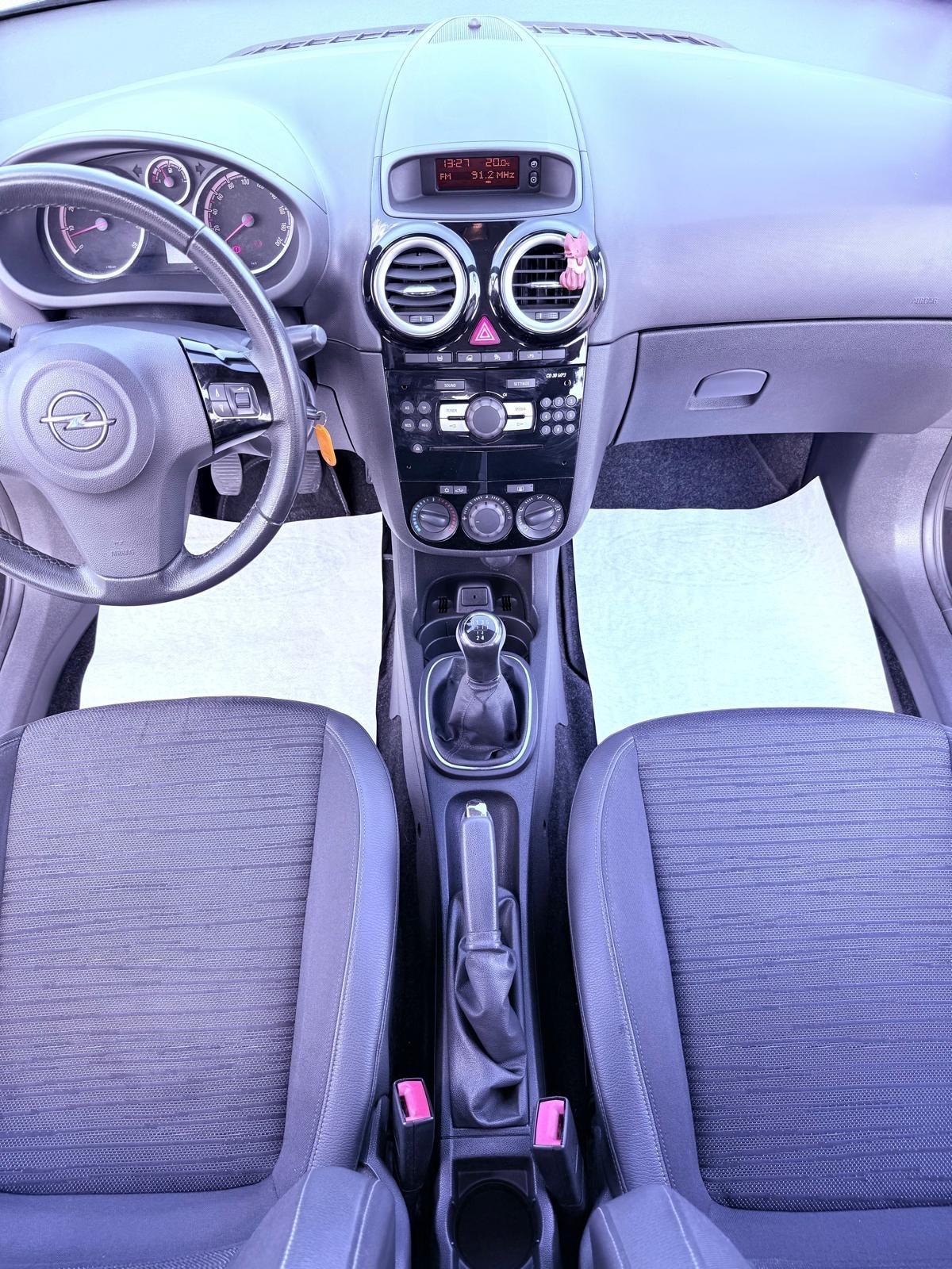 Opel Corsa 1.2 85CV 5 porte GPL-TECH Edition
