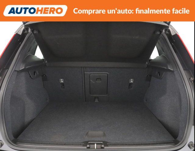 VOLVO XC40 T3 Momentum