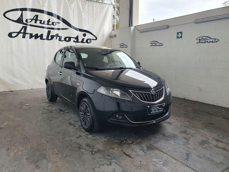 Lancia Ypsilon 1.0 FireFly 5 porte S&S Hybrid Gold TUA DA 129,00 AL MESE