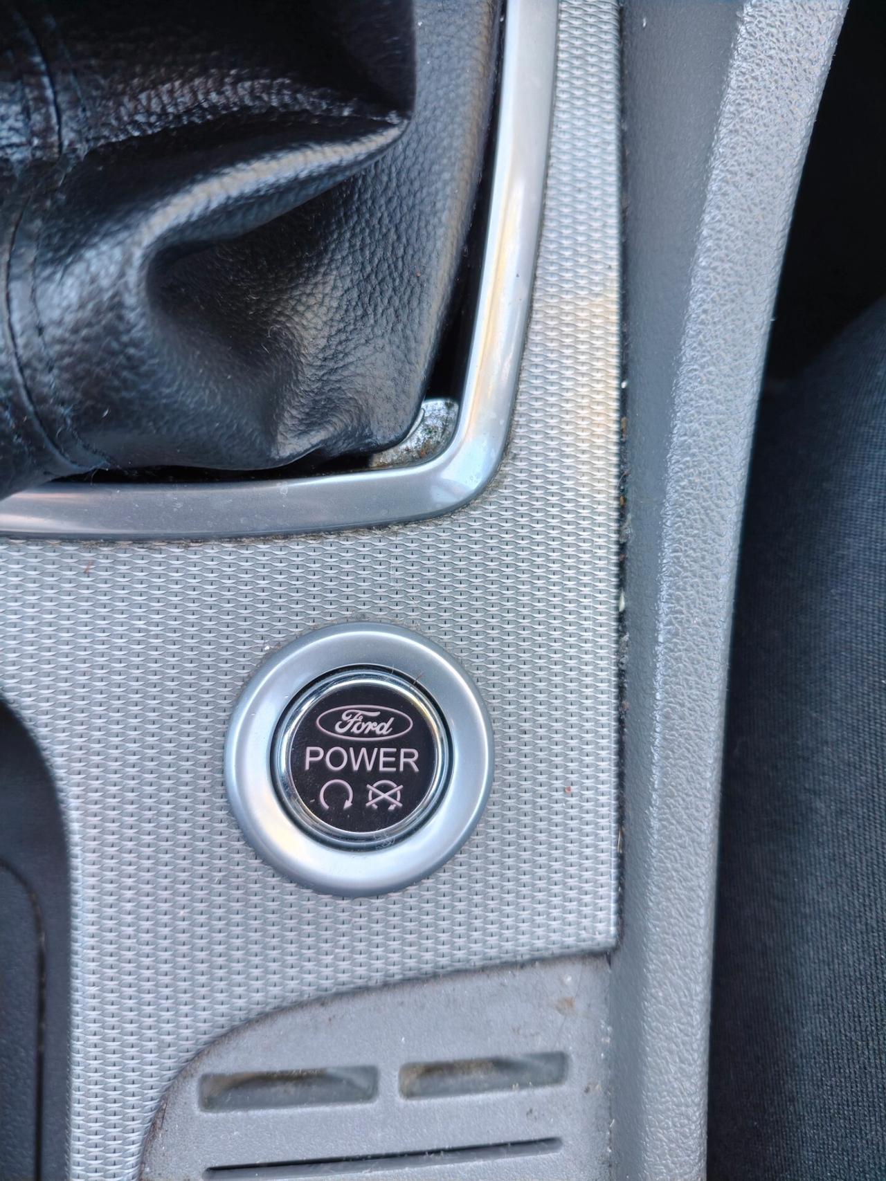 Ford Focus 1.6 GPL Titanium
